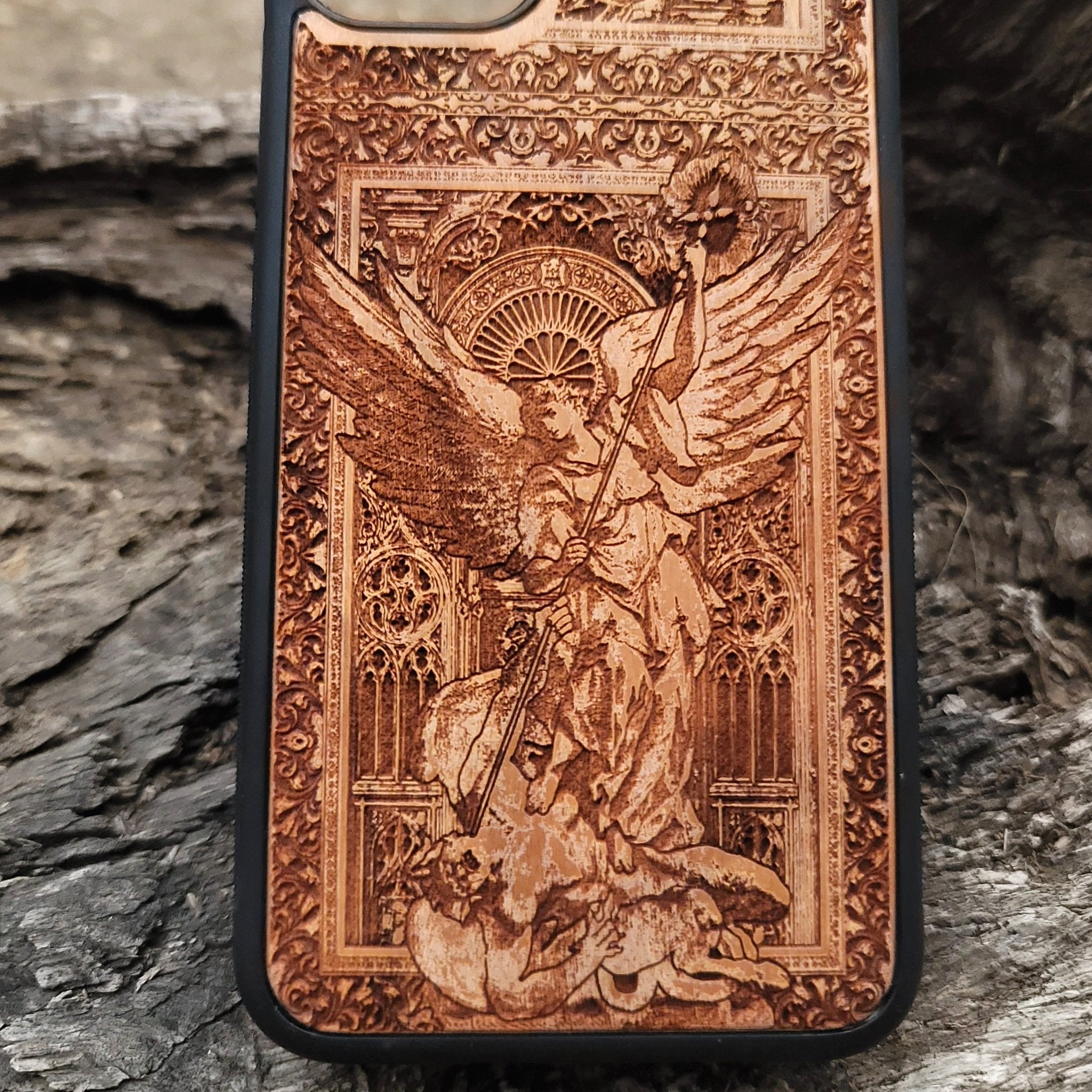 Wooden phone case with gothic Saint Michael protector design, intricately engraved. Compatible with iPhone , iPhone 15, iPhone 14, iPhone 13, Samsung Galaxy S, S24, S23, and more. Ideal for lovers of medieval and gothic art.
