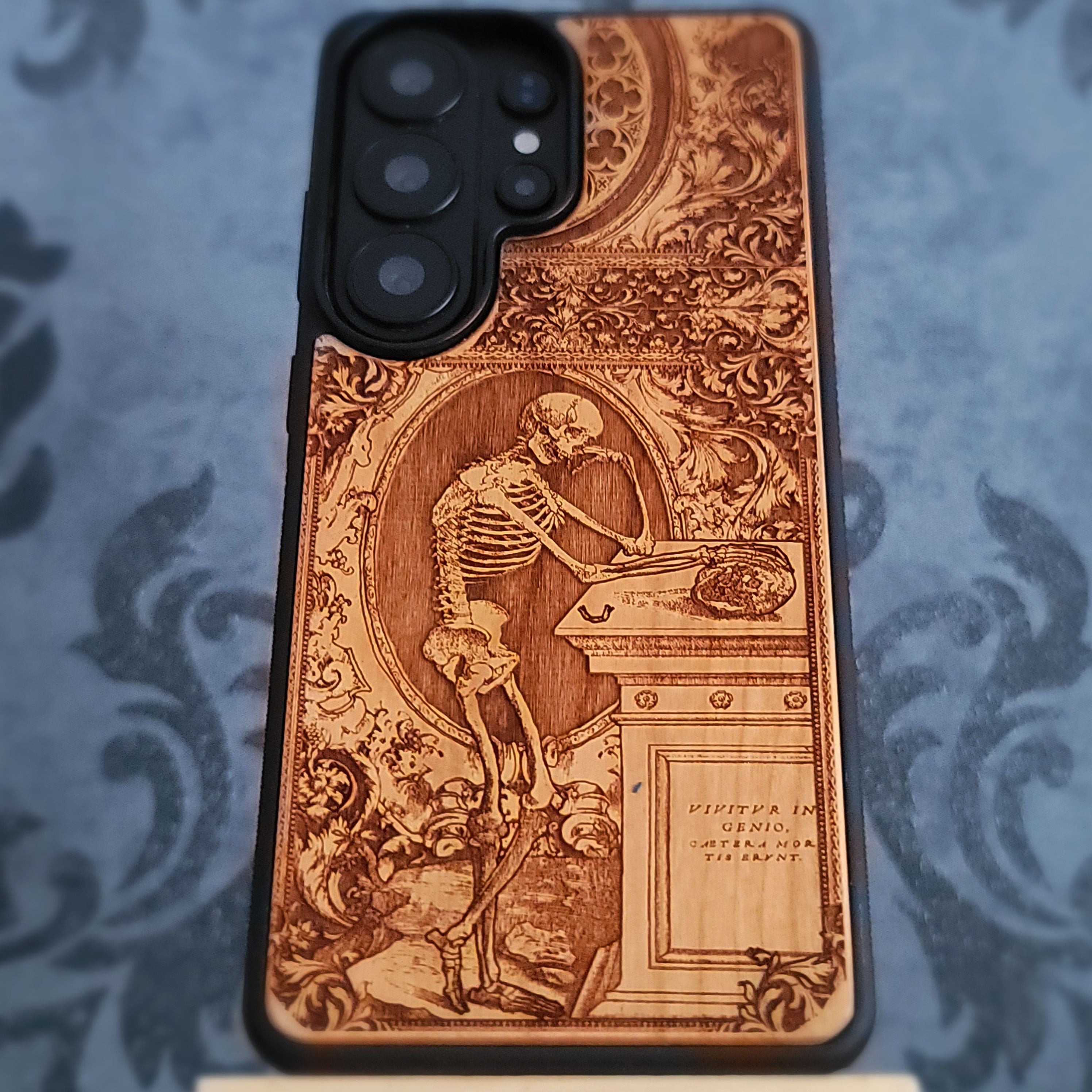 Andreas Vesalius' Skeleton - Wood Phone Case