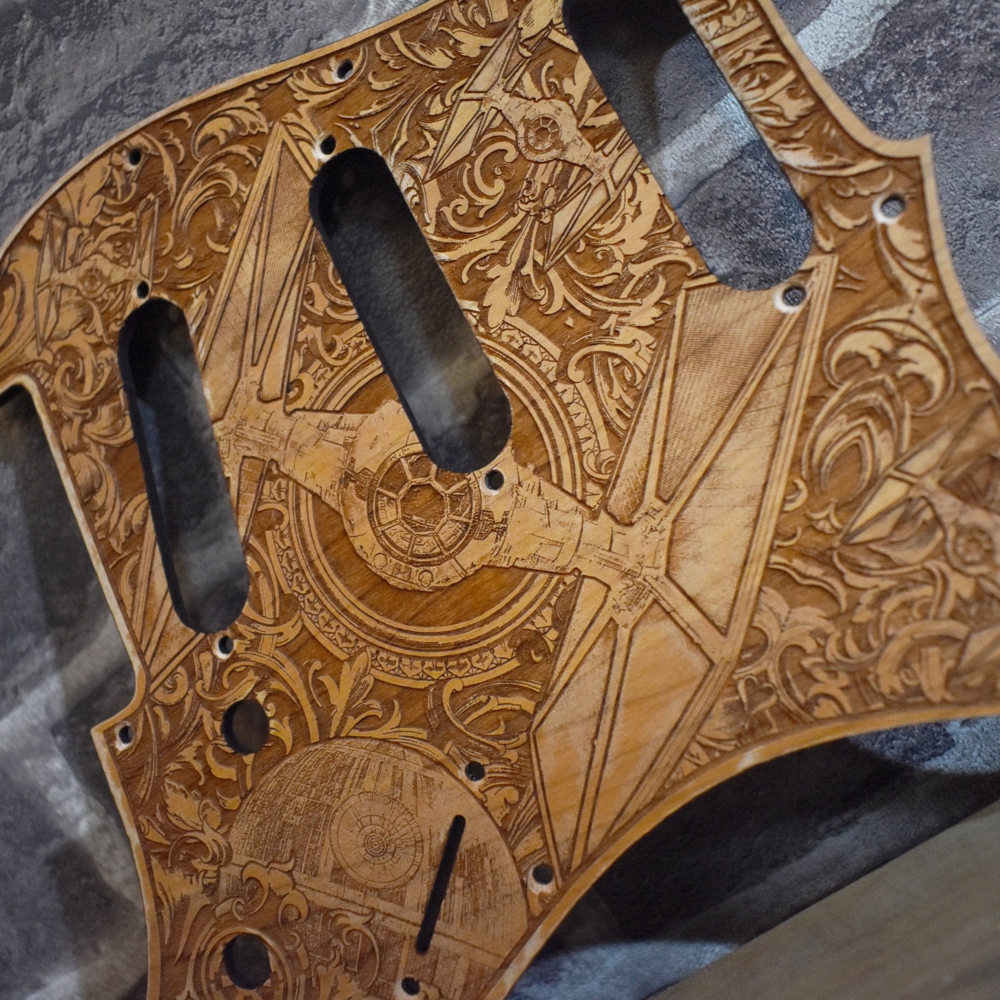 Stratocaster HSS & SSS Wood Pickguard - Tie Fighter Star Wars