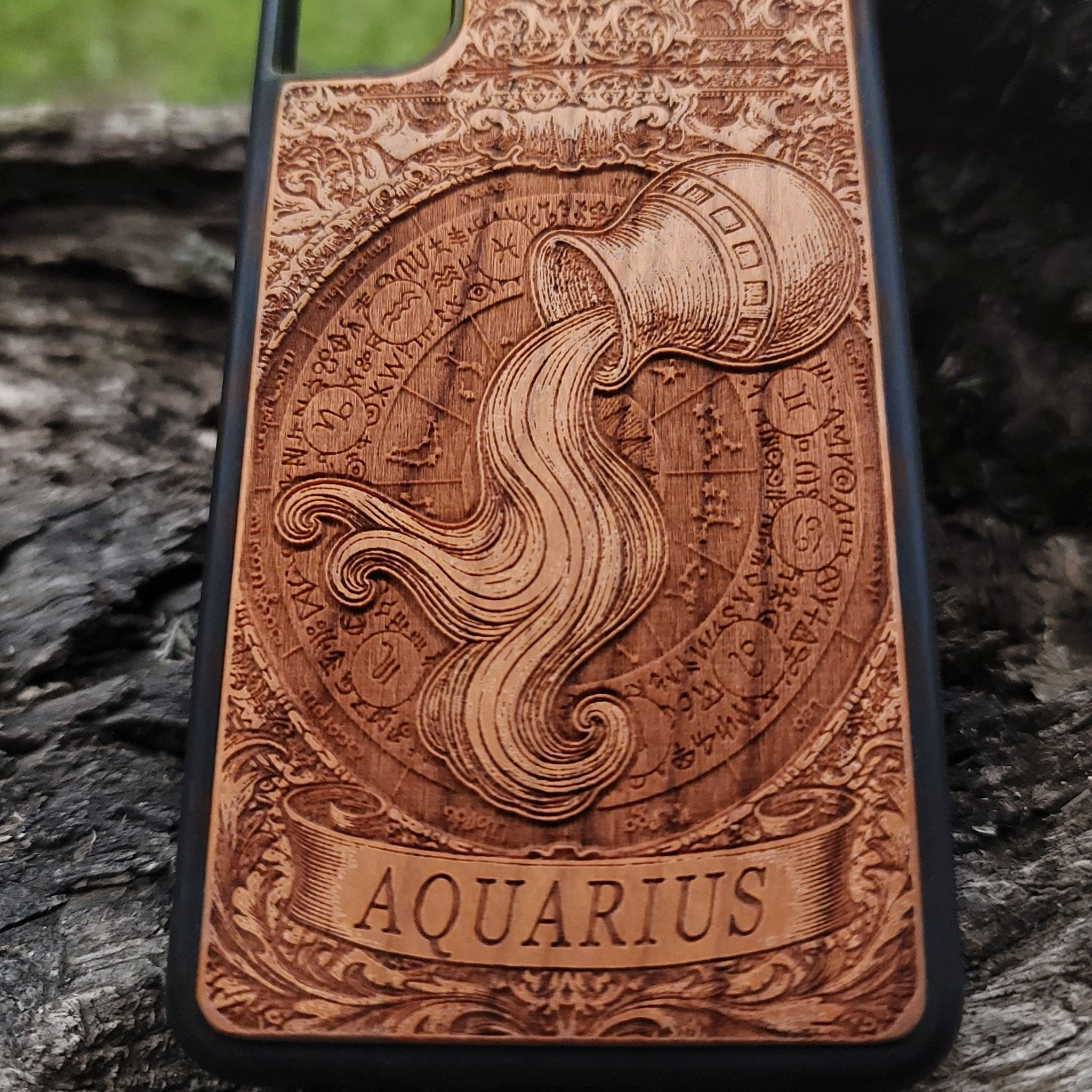Horoscope phone case for Aquarius astrology lovers