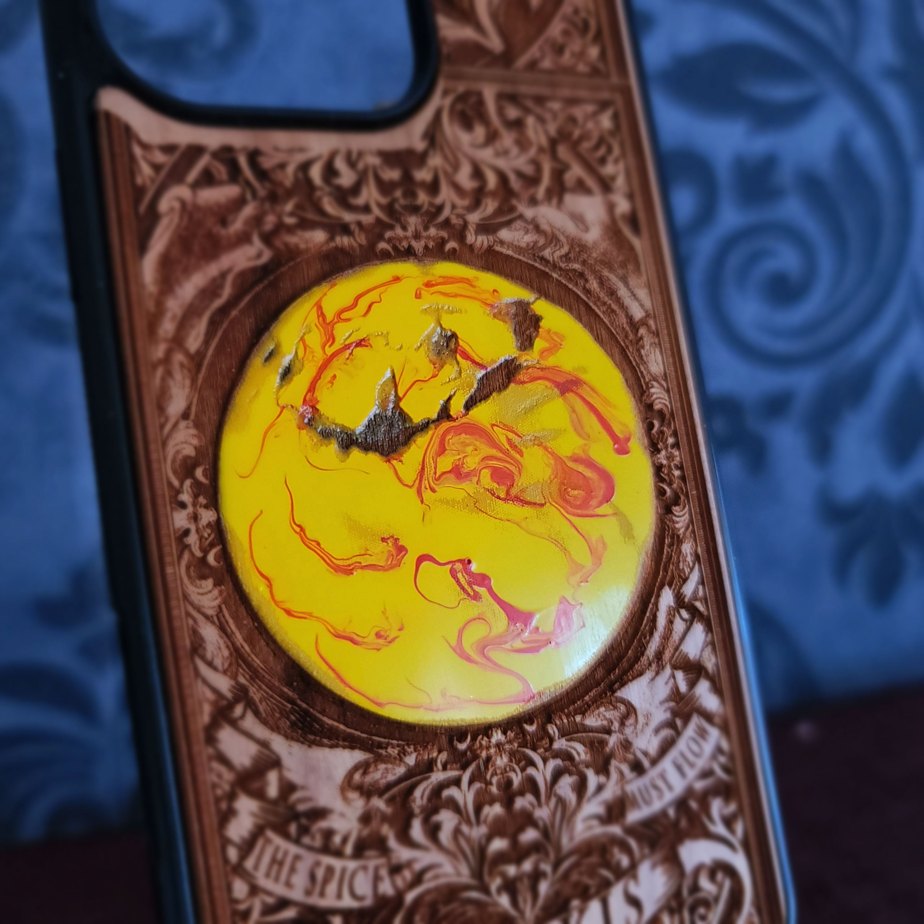 Arrakis Dune - Funda de madera para teléfono - Pintada a mano