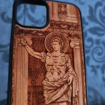 Funda de madera para teléfono "Honor" de caballero medieval, pintada en plata