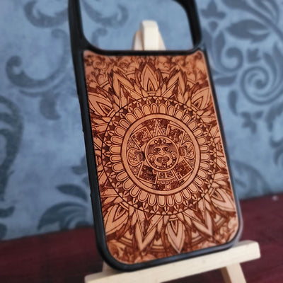 Mandala del Calendario Azteca - Funda de madera para teléfono