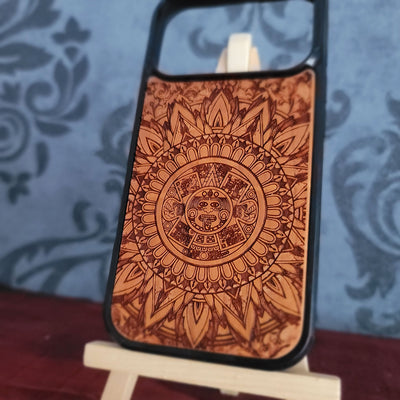 Mandala del Calendario Azteca - Funda de madera para teléfono