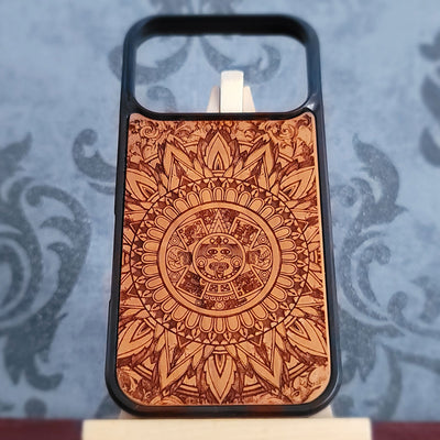 Mandala del Calendario Azteca - Funda de madera para teléfono
