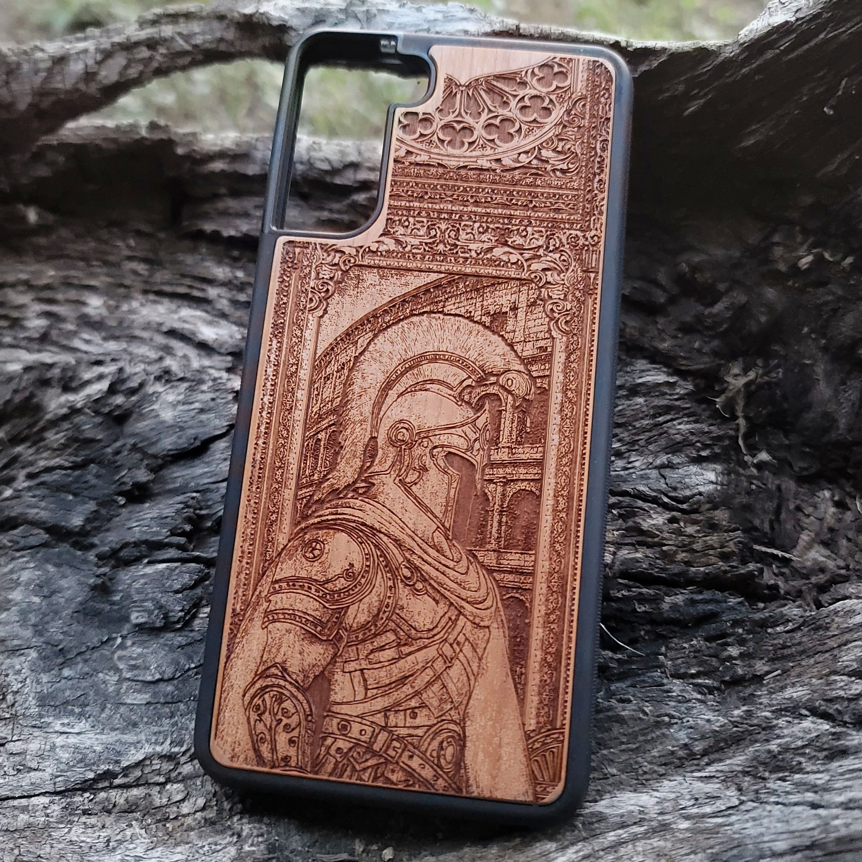 Engraved Roman centurion wood phone case – fits iPhone 16, Galaxy S25 – historical warrior design