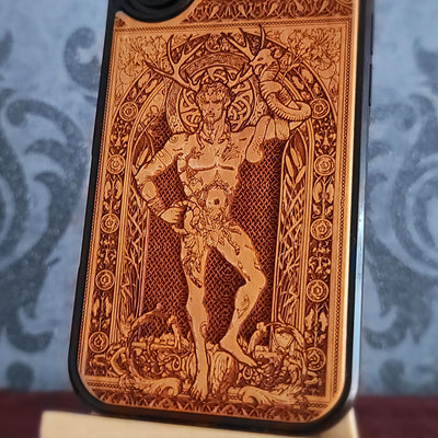 Dios Cernunnos - Funda de madera para teléfono