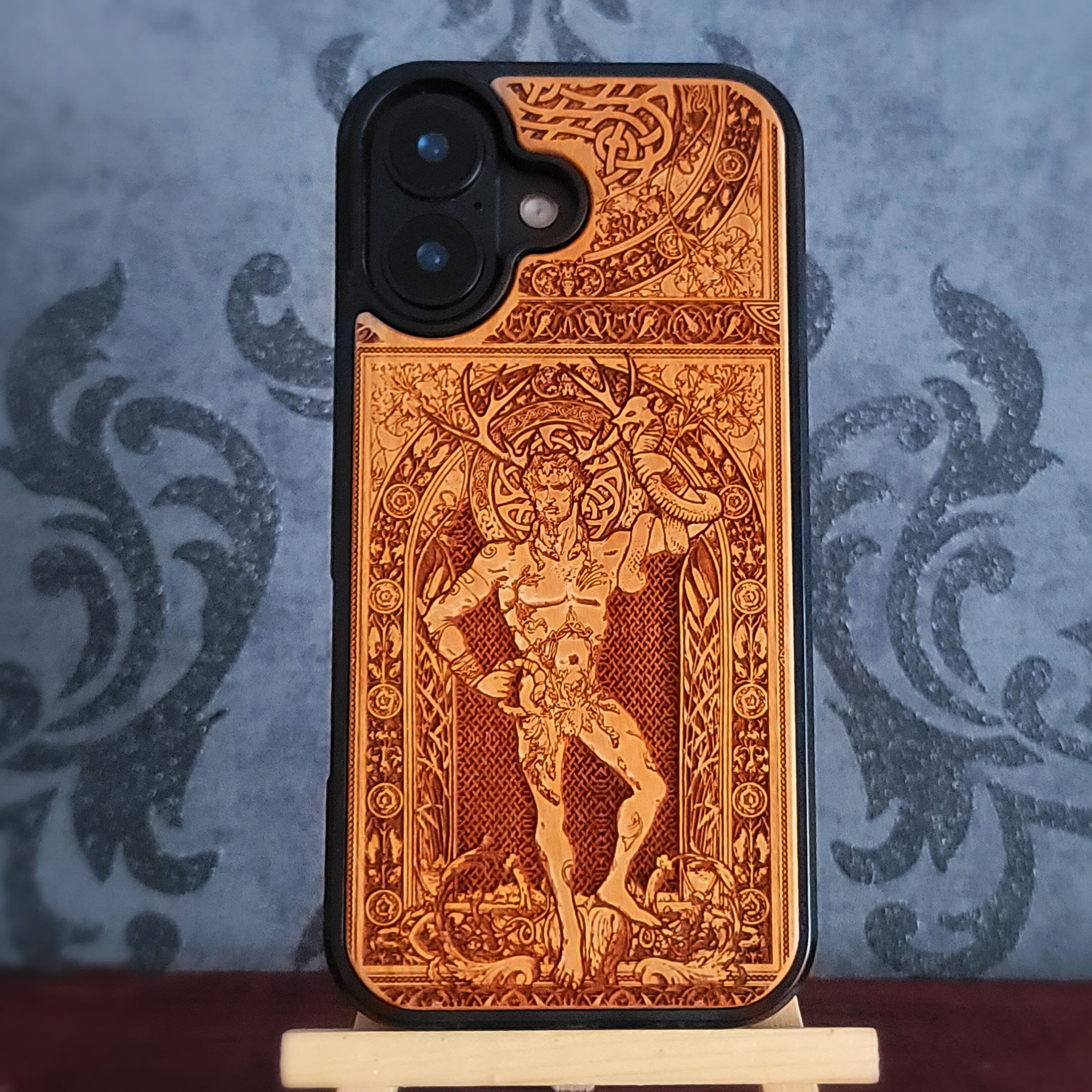 Dios Cernunnos - Funda de madera para teléfono