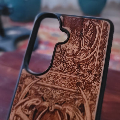 Laser-engraved deer skull wood phone case for iPhone and Galaxy