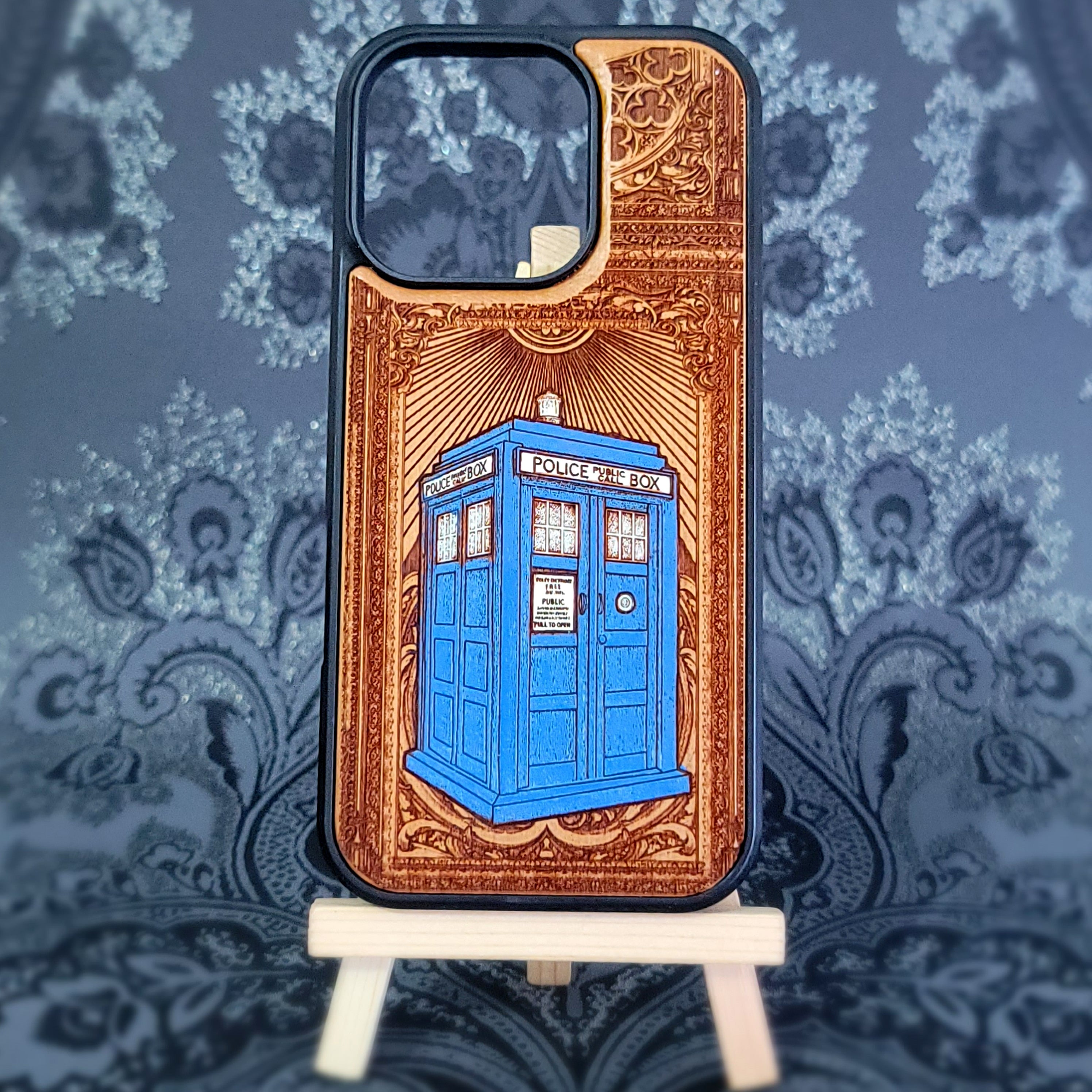 TARDIS DR WHO Deep laser engraved wooden phone case featuring a vintage police box inspired by classic time-travel sci-fi on natural wood for iPhone and Samsung Galaxy models.