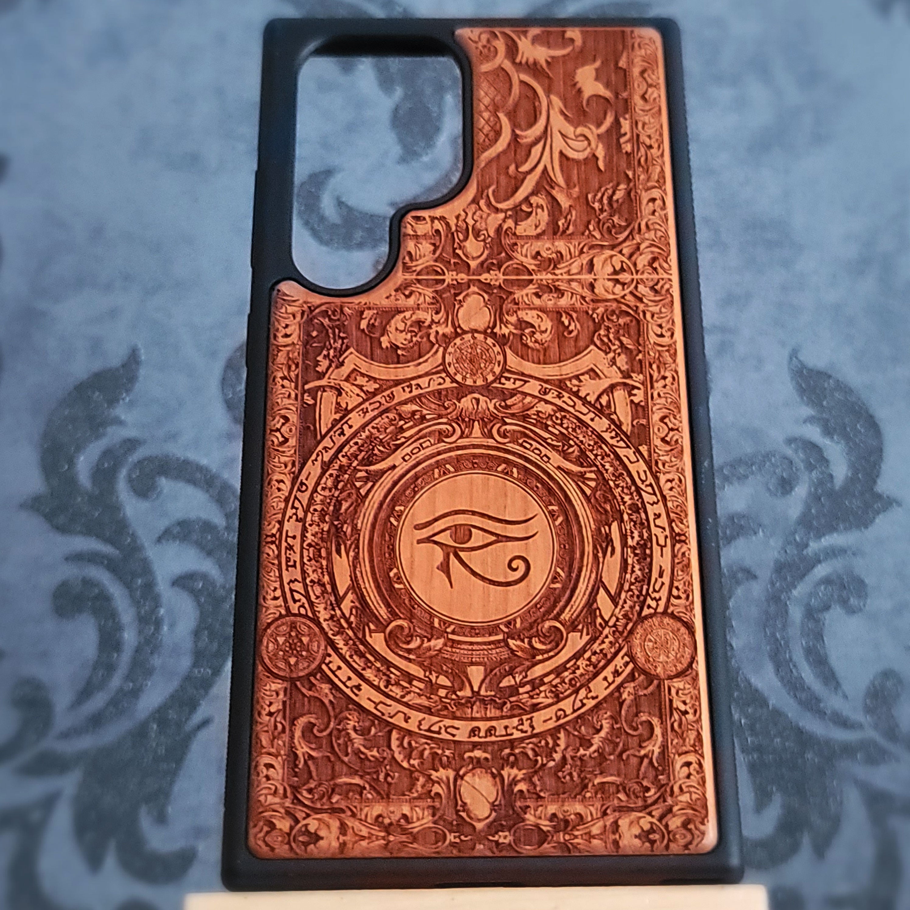 Ojo de Horus - Funda de madera para teléfono