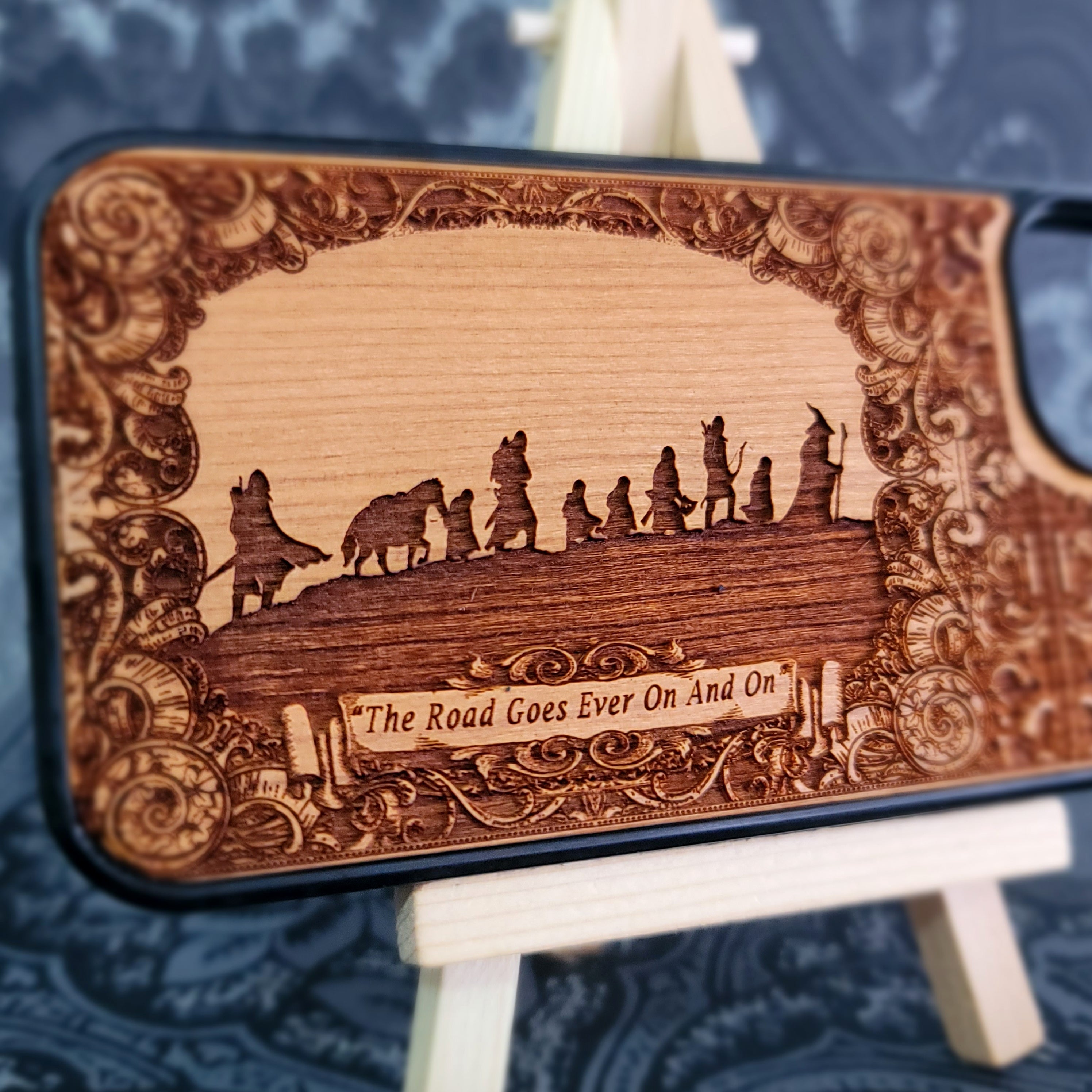 Handyhülle aus Holz – Individuelles Symboldesign X
