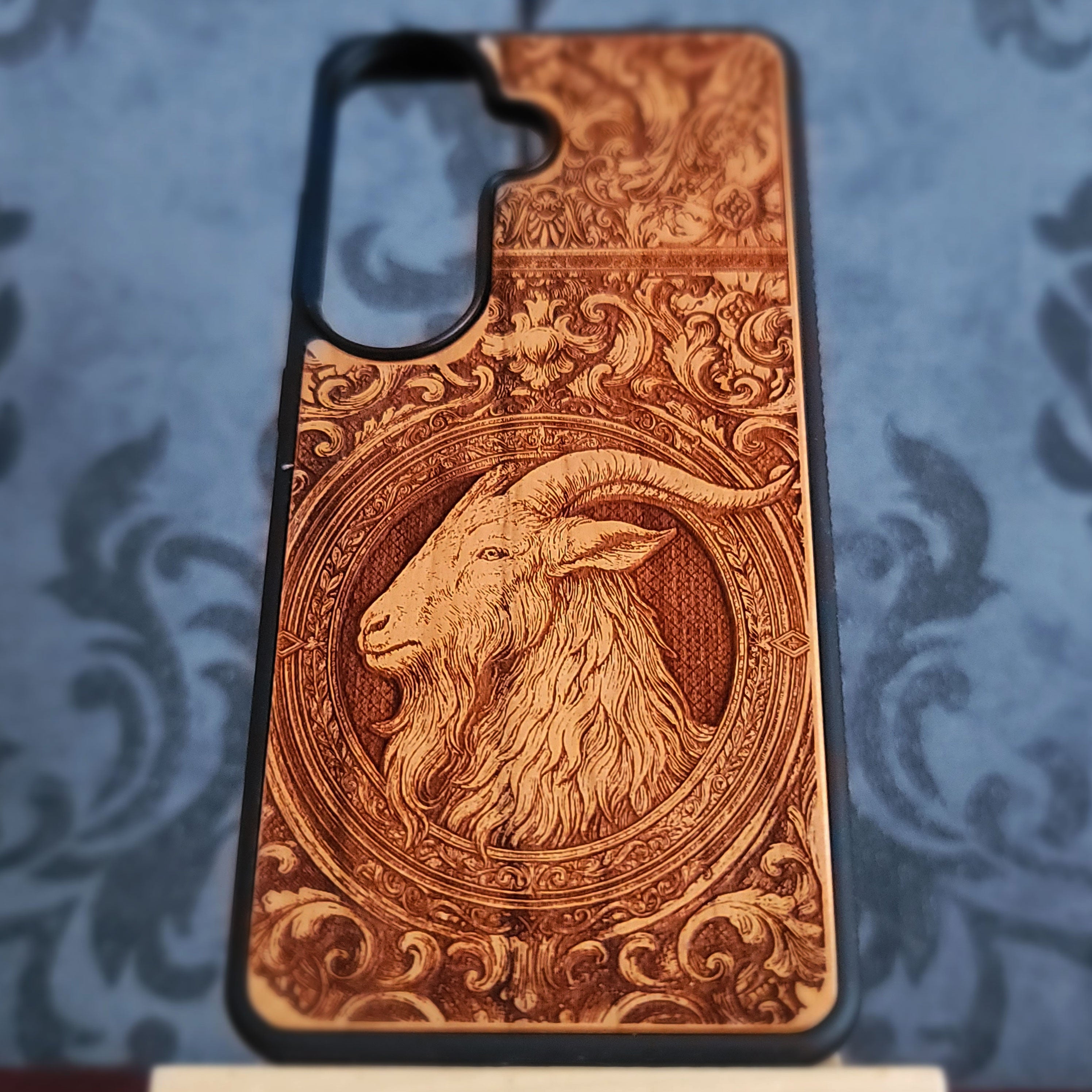 Baphomet Ziegenholz Handytasche 