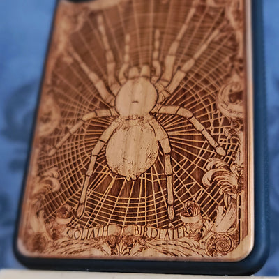Goliat el Comepájaros - Funda de madera para teléfono