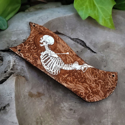 Epiphone SG G-400 Pro Pickguard - Stumble Skeleton Hand Painted – gothic art, engraved wood, dark fantasy, skeleton design, artisan crafted