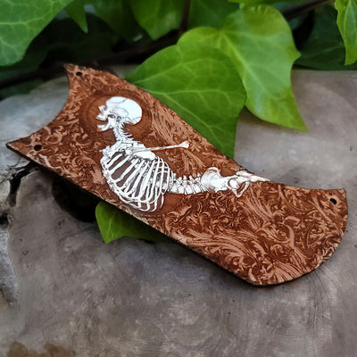 Epiphone SG G-400 Pro Pickguard - Stumble Skeleton Hand Painted – gothic art, engraved wood, dark fantasy, skeleton design, artisan crafted