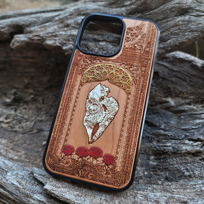 Horse skull gothic artwork engraved on a wooden phone case, compatible with iPhone and Samsung Galaxy
