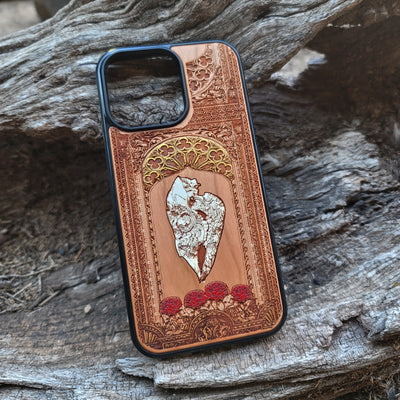 Horse skull gothic artwork engraved on a wooden phone case, compatible with iPhone and Samsung Galaxy