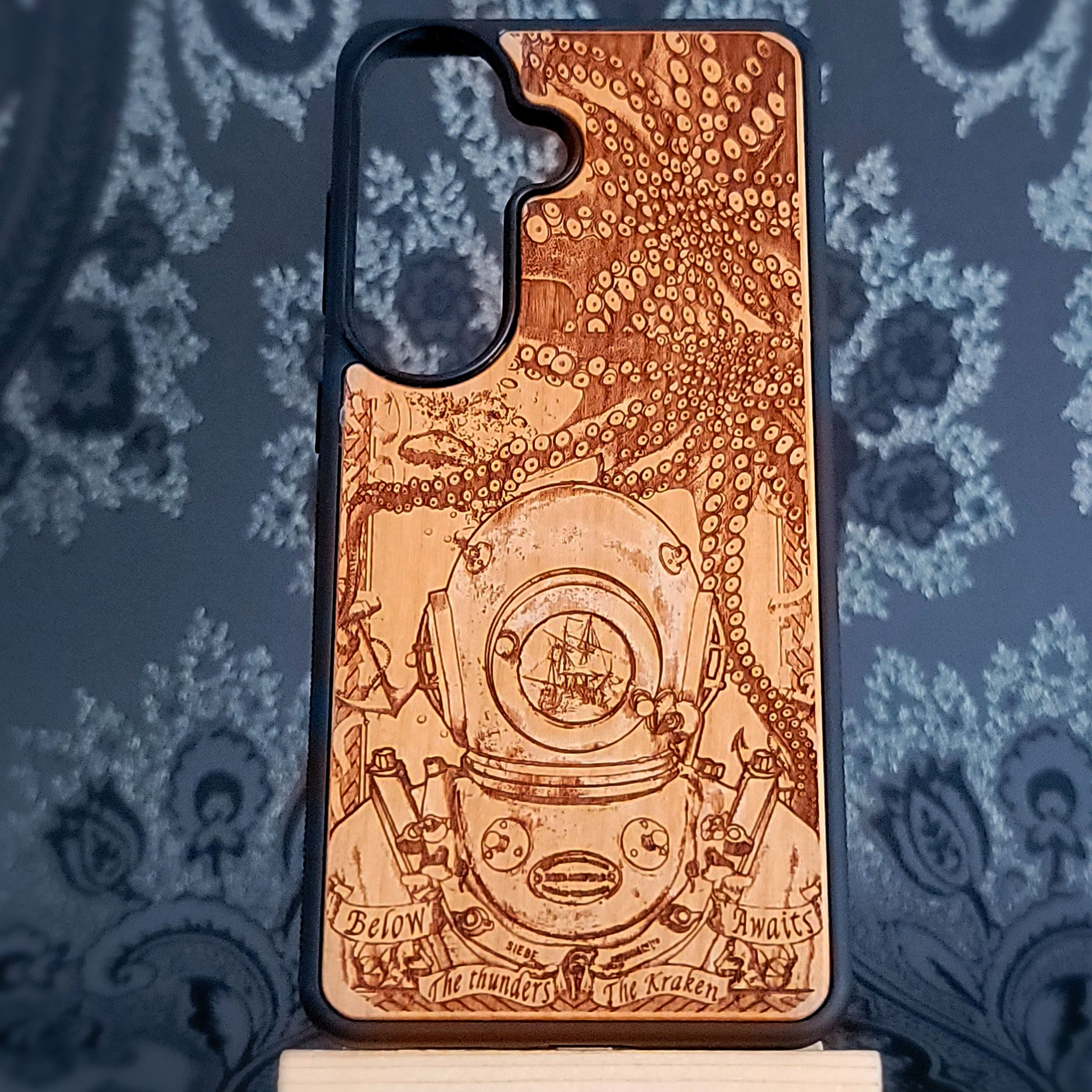 Kraken Deep Sea - Wood Phone Case