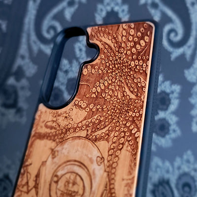 Kraken Deep Sea - Wood Phone Case