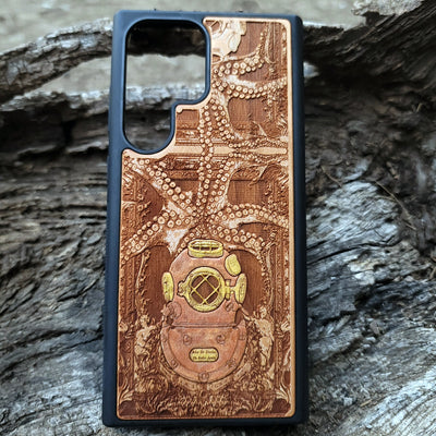 Kraken-inspired gothic artwork engraved on a wooden phone case, compatible with iPhone  and Samsung Galaxy