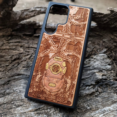 Kraken-inspired gothic artwork engraved on a wooden phone case, compatible with iPhone  and Samsung Galaxy
