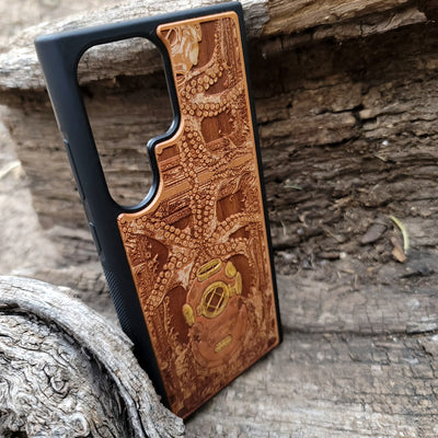 Kraken-inspired gothic artwork engraved on a wooden phone case, compatible with iPhone  and Samsung Galaxy