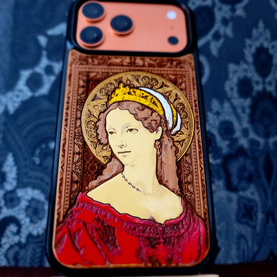Medieval Lady Wooden Phone Case – Hand-Painted & Laser Engraved | iPhone & Galaxy Models