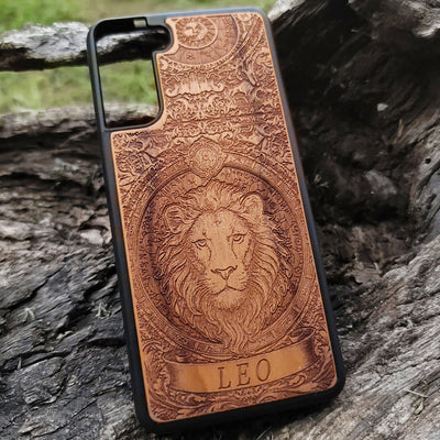 Handmade Leo zodiac case engraved on natural wooden cover