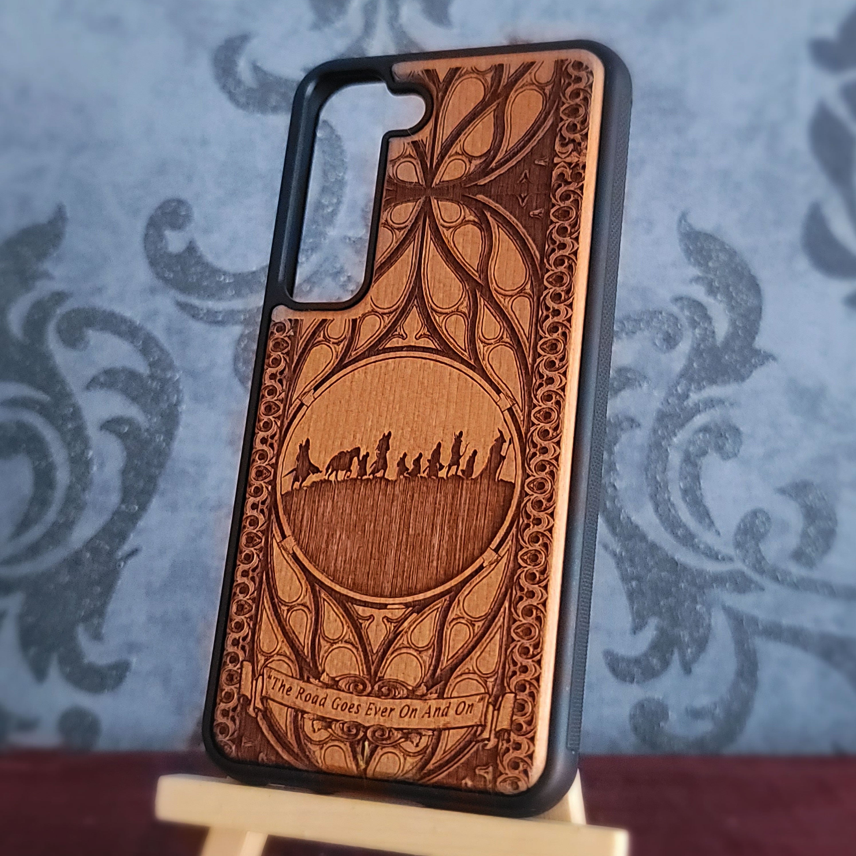 Middle-earth wood phone case