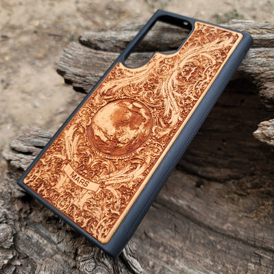 Wooden phone case with Mars planet design, laser-engraved for iPhone , iPhone 15, Galaxy S, S24, and more. A unique, handcrafted case for space and astronomy enthusiasts.
