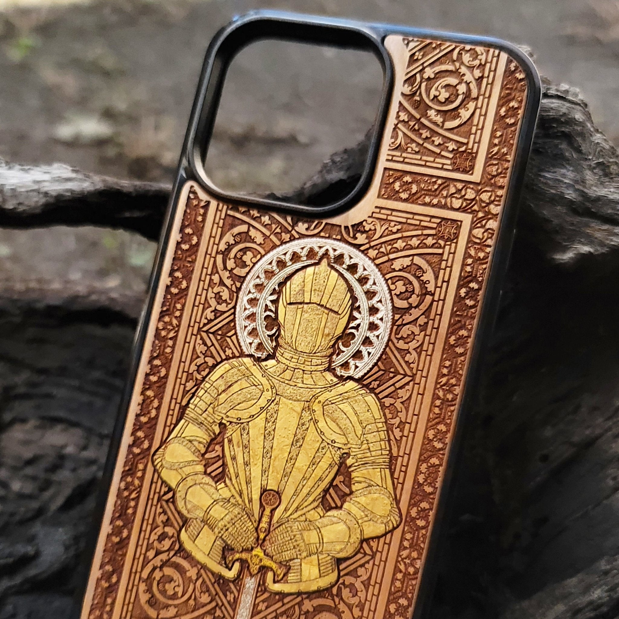 Medieval knight engraved on a wooden phone case, compatible with iPhone  and Samsung Galaxy S.