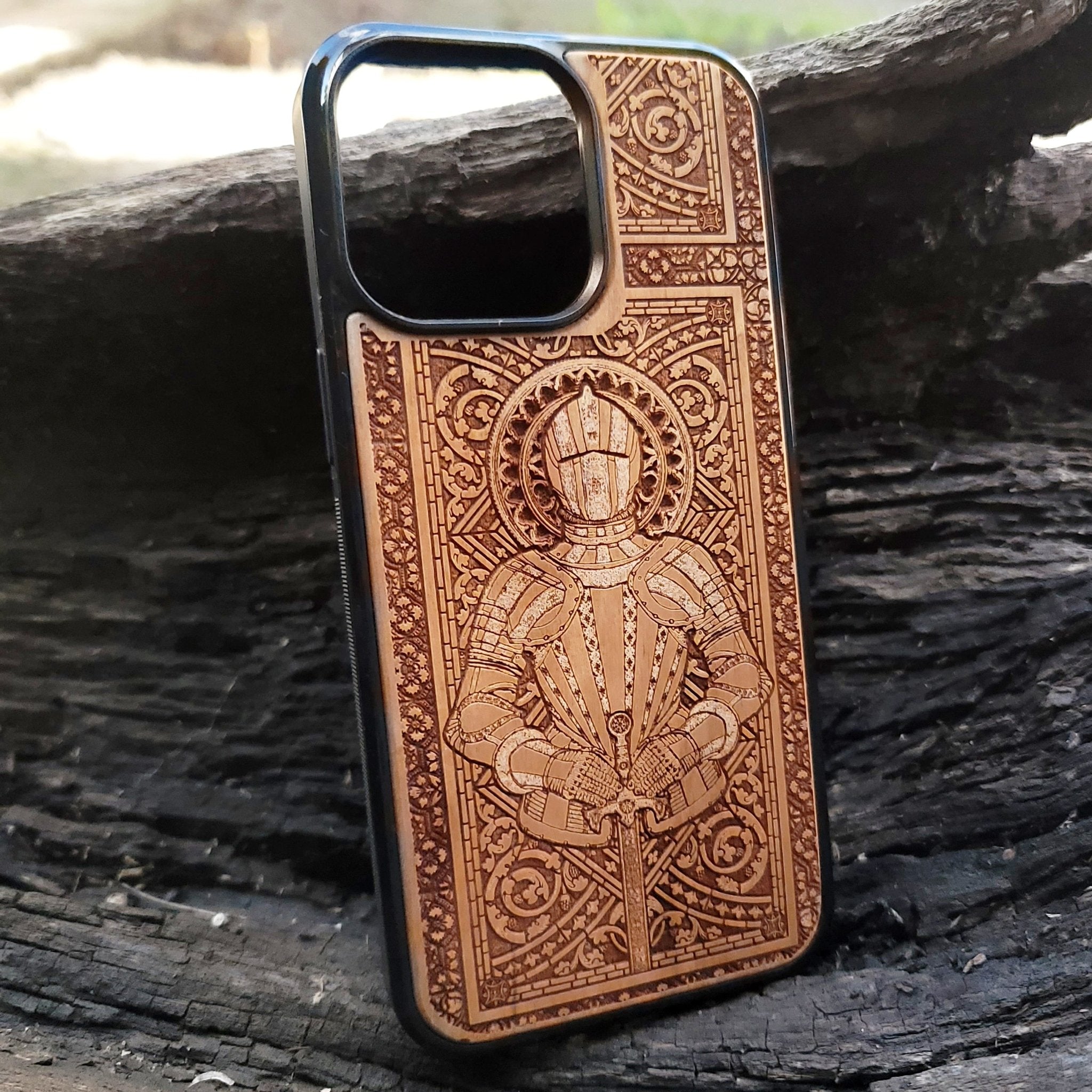 Wooden phone case with detailed engraving of medieval knight armor, perfect for iPhone , iPhone 15, Galaxy S, and other models. Ideal for fans of gothic, medieval, and knight-themed designs.