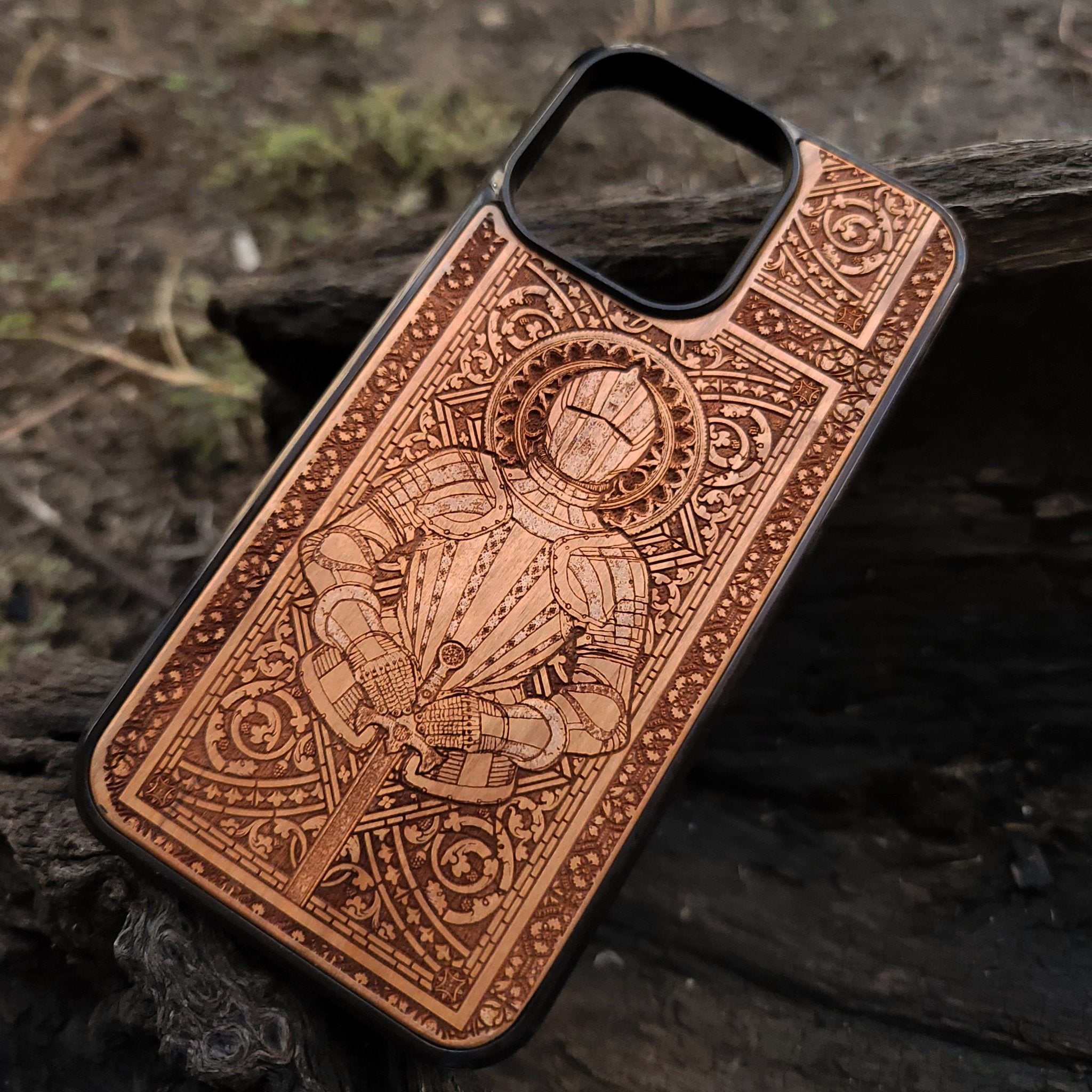 Wooden phone case with detailed engraving of medieval knight armor, perfect for iPhone , iPhone 15, Galaxy S, and other models. Ideal for fans of gothic, medieval, and knight-themed designs.