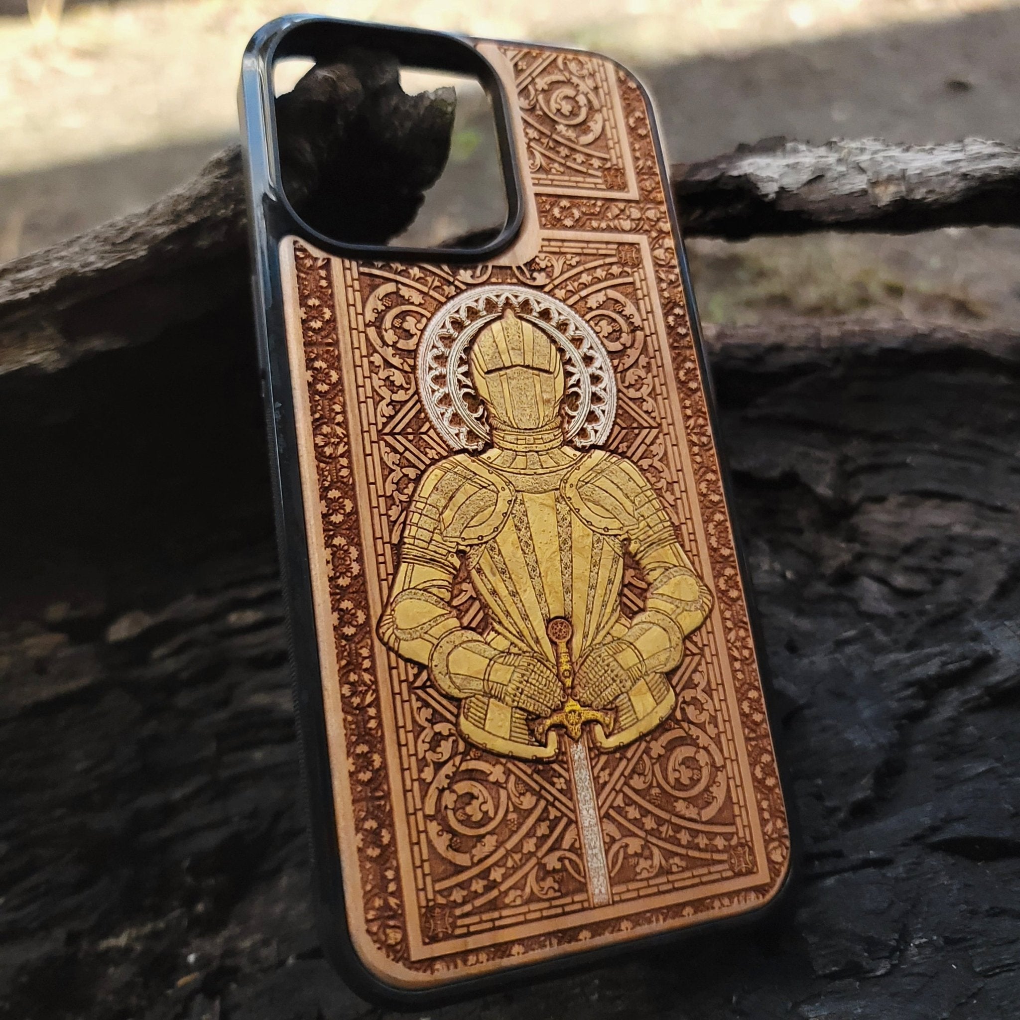 Medieval knight engraved on a wooden phone case, compatible with iPhone  and Samsung Galaxy S.