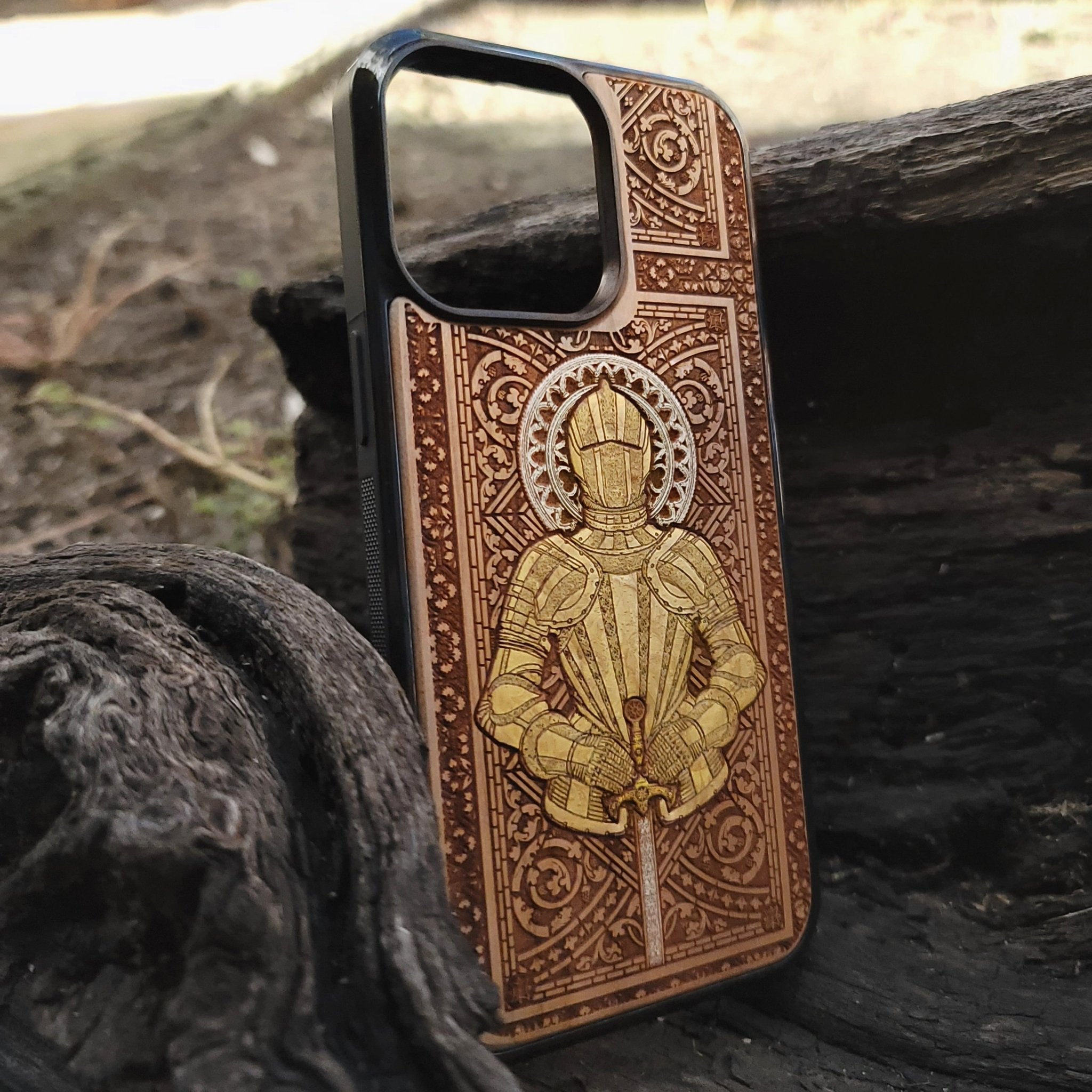Medieval knight engraved on a wooden phone case, compatible with iPhone  and Samsung Galaxy S.