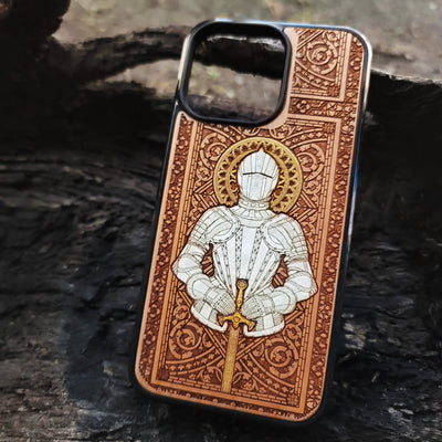 Medieval armor wooden phone case, hand-painted in a stained-glass style on cherrywood. Compatible with iPhone -11 Pro Max, Galaxy S-S20. Gothic and medieval art-inspired phone case.
