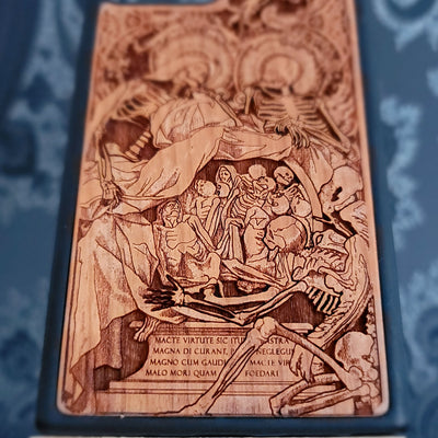 Souls - Handyhülle aus Holz