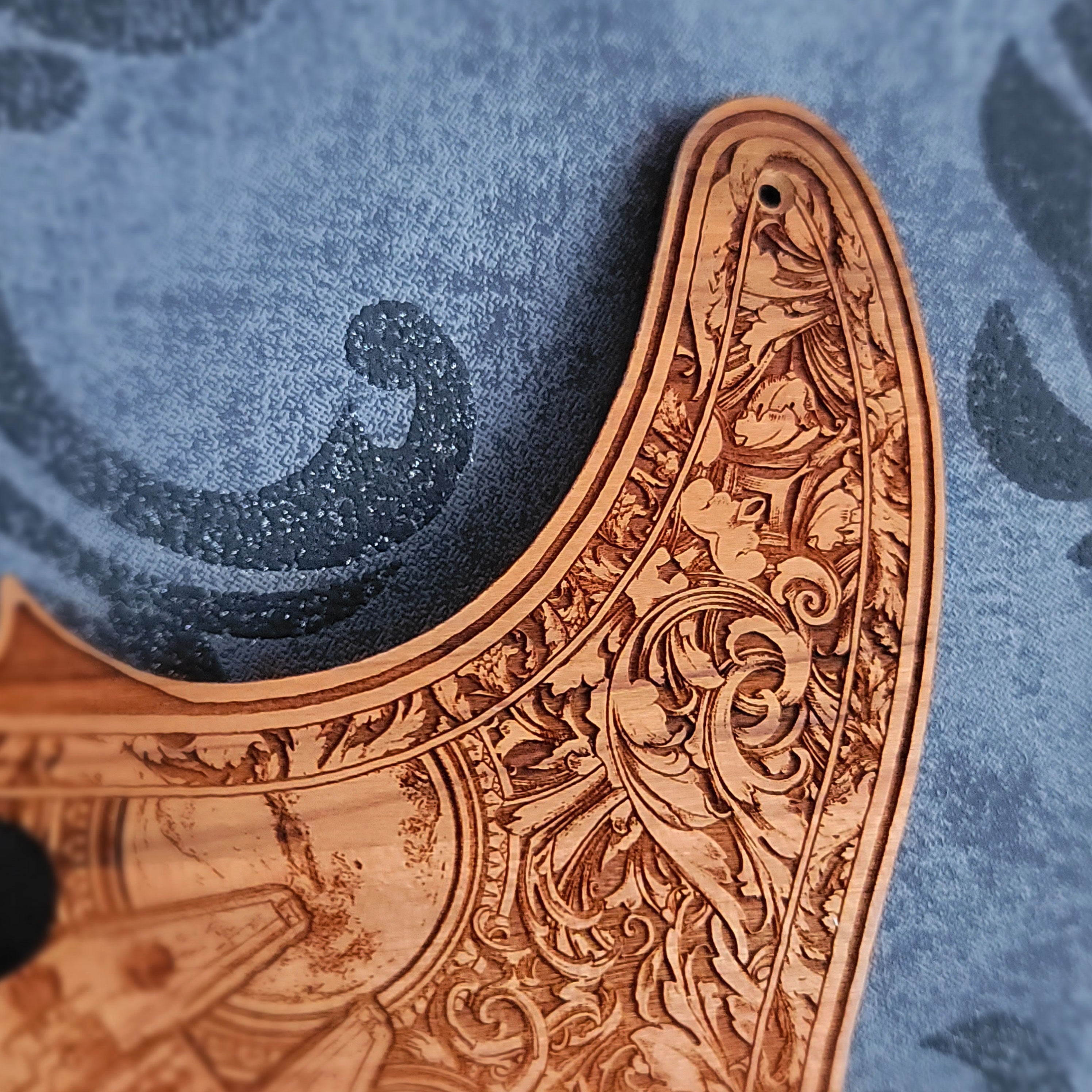 Golpeador de madera para Telecaster - Lado de calavera humana