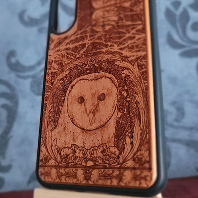 The Owl wood phone case