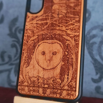 The Owl wood phone case