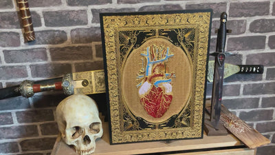 Farbiges Herz, schwarze Farbe – groß