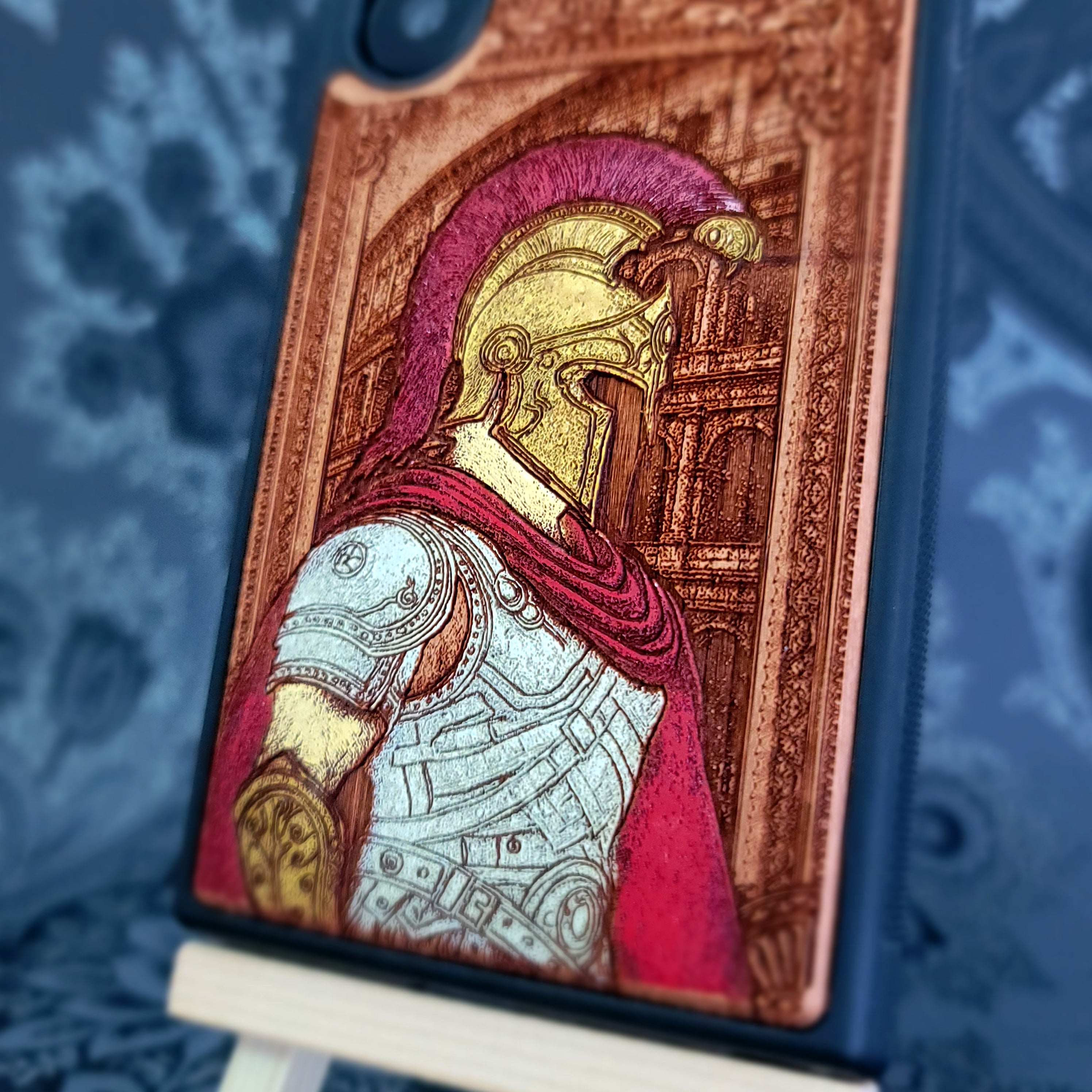 Centurion Soldier - Handyhülle aus Holz - Bemalt 