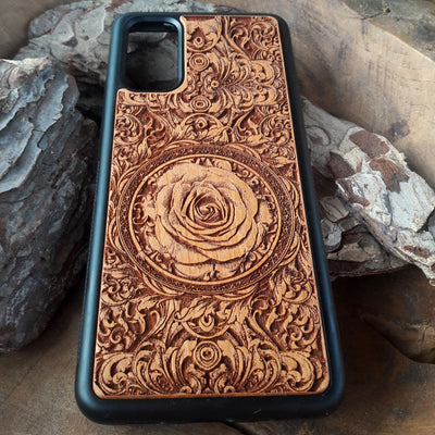 Wooden phone case with a gothic rose design, laser-engraved for iPhone , Galaxy S, and more. Perfect for lovers of gothic art and vintage style, offering durable protection and a unique, handcrafted aesthetic.
