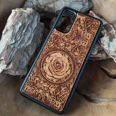 Wooden phone case with a gothic rose design, laser-engraved for iPhone , Galaxy S, and more. Perfect for lovers of gothic art and vintage style, offering durable protection and a unique, handcrafted aesthetic.