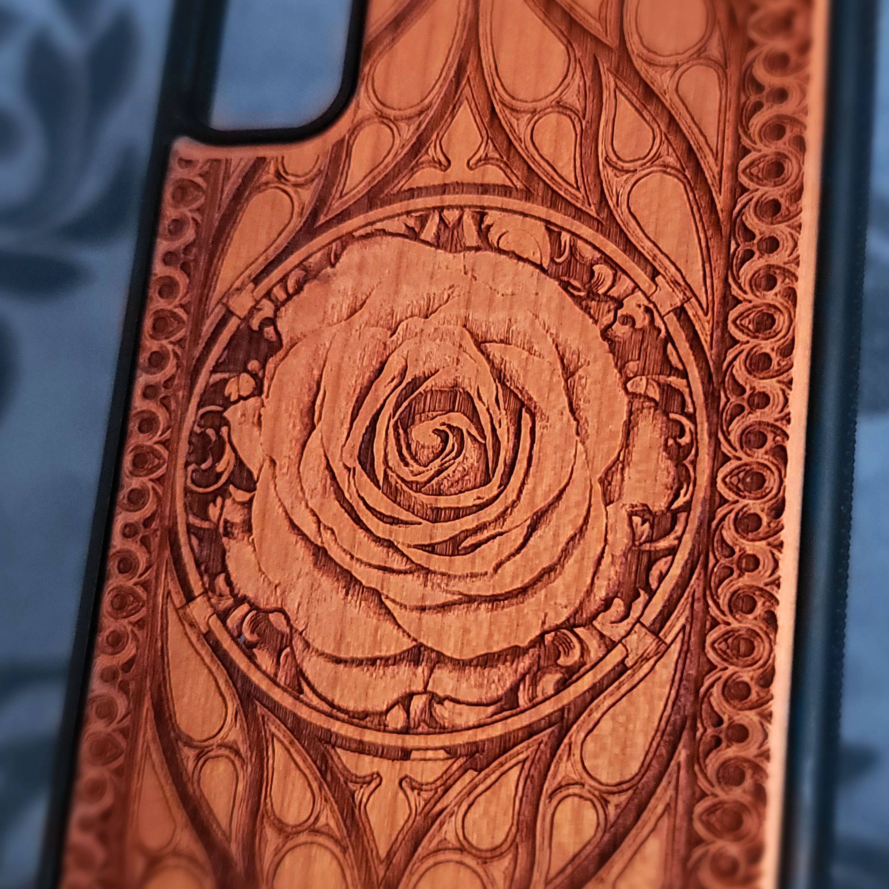 Funda de madera para iPhone y Samsung Galaxy - Ilustración "Rosa"