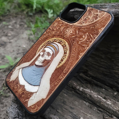 Engraved gothic nun color wood case Galaxy S24 iPhone