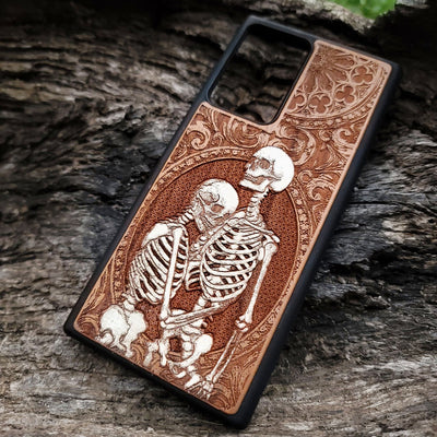 Horror art skeleton hug phone case iPhone  wood gift