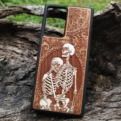 Skeleton romantic hug phone case iPhone  color engraved