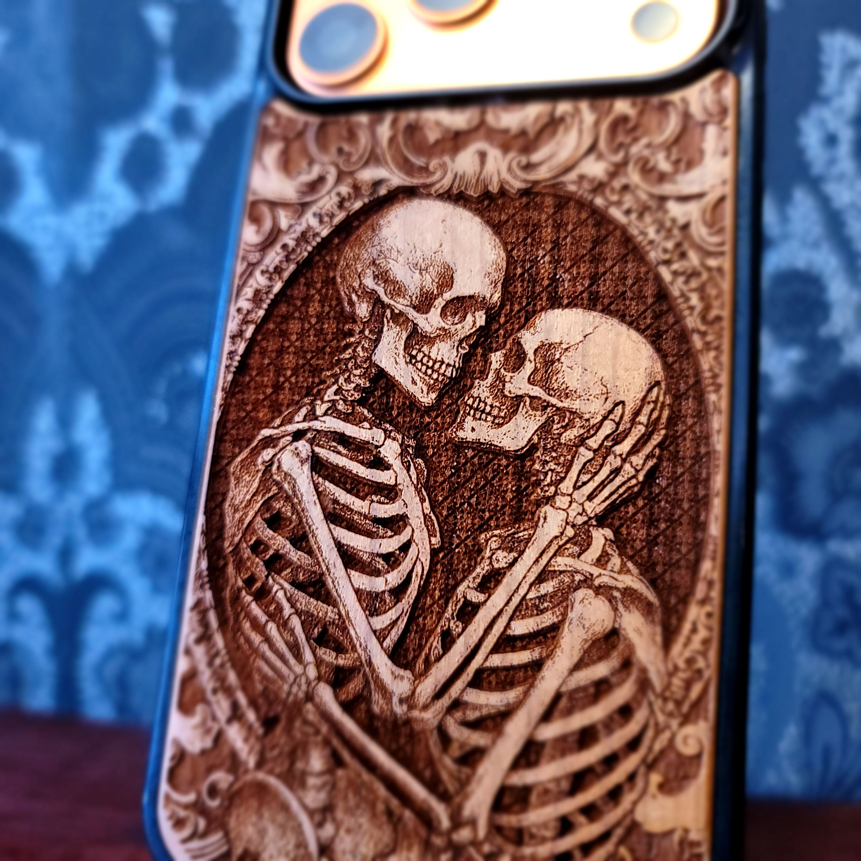 Color Skeleton Couple Kiss Wood Case Color Skeleton Couple Kiss Wood Case